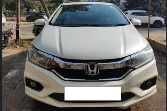 Honda City V MT Second-hand 2022 Honda City V MT for sale in Gandhinagar