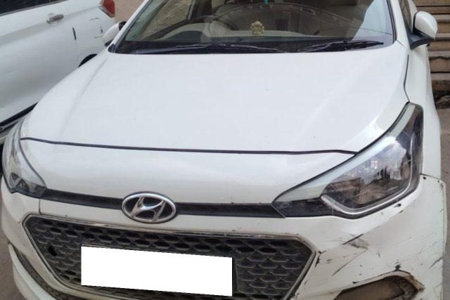 Hyundai i20 एस्टा 1.2 Second-hand 2015 Hyundai i20 एस्टा 1.2 for sale in Patna