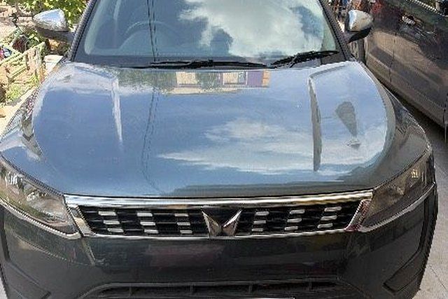 Mahindra XUV300 W6 Second-hand 2023 Mahindra XUV300 W6 for sale in Chennai