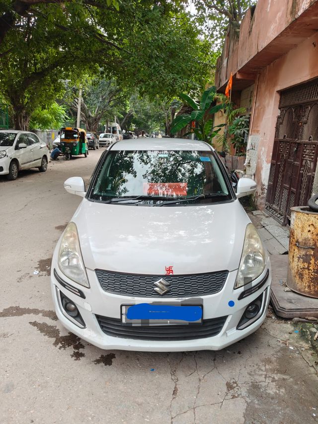 Maruti Suzuki Swift VXI Second-hand 2015 Maruti Suzuki Swift VXI for sale in New Delhi