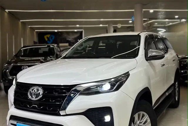 Second-hand 2024 Toyota Fortuner 4X4 Diesel AT for sale in Mohali