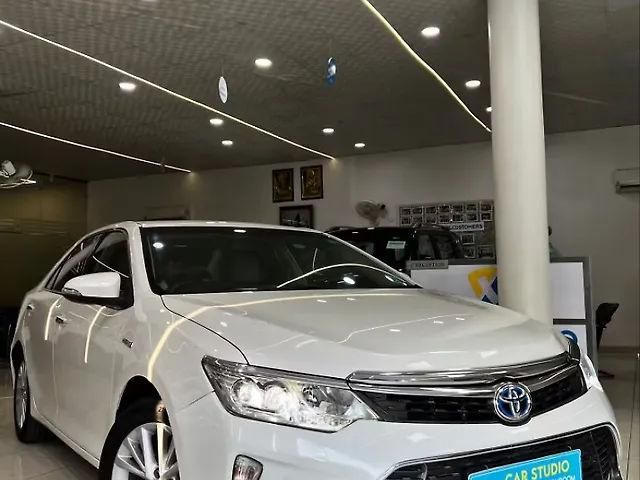 Toyota Camry Hybrid Second-hand 2015 Toyota Camry Hybrid for sale in Mohali