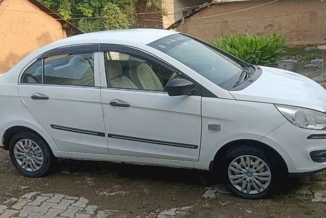 Tata Zest Quadrajet 1.3 75PS XE Second-hand 2020 Tata Zest Quadrajet 1.3 75PS XE for sale in Hoshiarpur