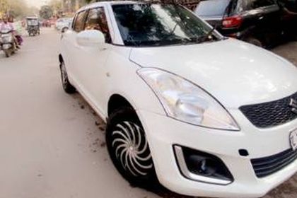 2015 Maruti Suzuki Swift LXI Option