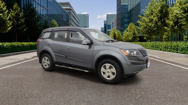 Mahindra XUV500 W6 2WD Second-hand 2014 Mahindra XUV500 W6 2WD for sale in Pune