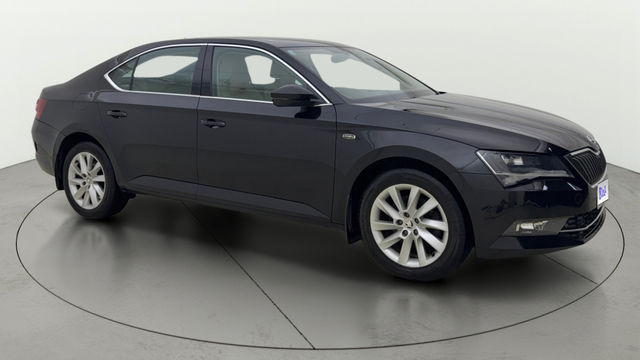 Skoda Superb Style 1.8 TSI AT Second-hand 2016 Skoda Superb Style 1.8 TSI AT for sale in Ahmedabad