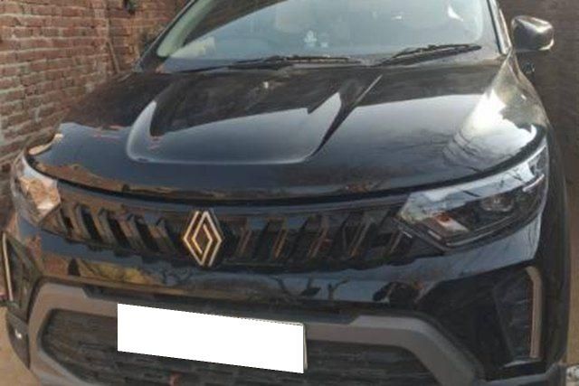 Renault Triber Emotion Second-hand 2025 Renault Triber Emotion for sale in Mathura