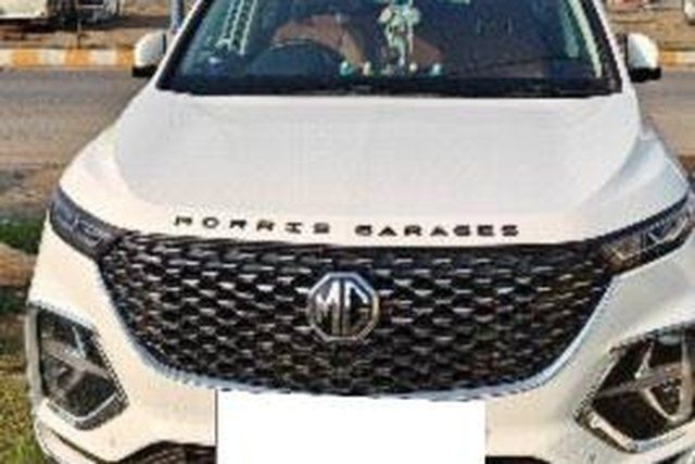 MG Hector Plus सलेक्ट डीजल MT 7 STR Second-hand 2021 MG Hector Plus सलेक्ट डीजल MT 7 STR for sale in Waidhan