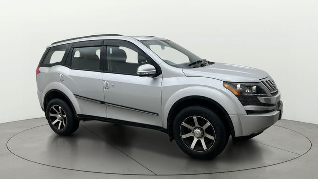 Second-hand 2014 Mahindra XUV500 W6 2WD for sale in Bangalore