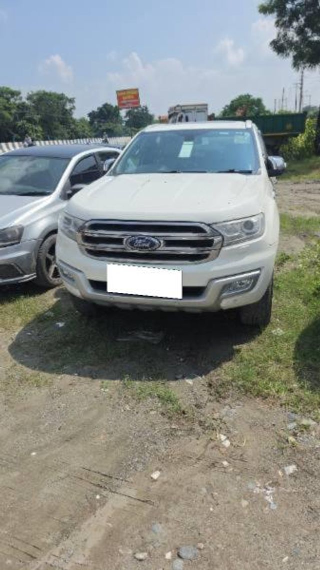 Second-hand 2016 Ford Endeavour 3.2 Titanium AT 4x4 for sale in Haldwani