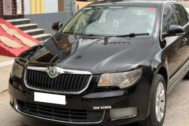 Skoda Superb Elegance 2.0 TDI CR AT Second-hand 2009 Skoda Superb Elegance 2.0 TDI CR AT for sale in Ongole