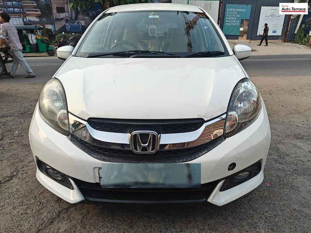 Honda Mobilio V i-DTEC Second-hand 2014 Honda Mobilio V i-DTEC for sale in Ahmedabad