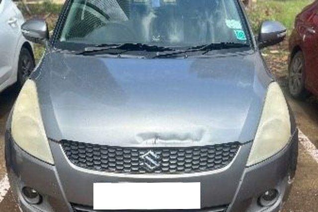 Maruti Suzuki Swift वीएक्सआई Second-hand 2013 Maruti Suzuki Swift वीएक्सआई for sale in Vashi