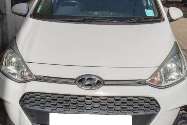 Hyundai Grand i10 1.2 Kappa Sportz BSIV Second-hand 2018 Hyundai Grand i10 1.2 Kappa Sportz BSIV for sale in Ahmedabad