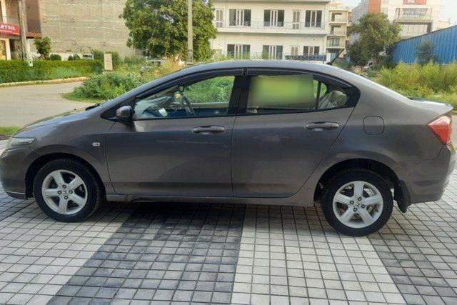 Honda City 1.5 S AT Second-hand 2013 Honda City 1.5 S AT for sale in Chandigarh