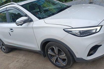 2022 MG Astor Savvy CVT Red BSVI