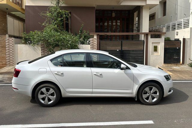 Skoda Octavia 1.8 TSI AT Style Plus Second-hand 2016 Skoda Octavia 1.8 TSI AT Style Plus for sale in Bangalore