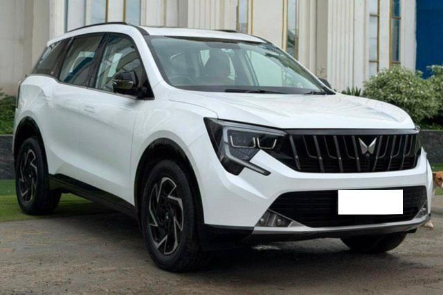 Mahindra XUV 7XO AX7 AT Second-hand 2026 Mahindra XUV 7XO AX7 AT for sale in New Delhi