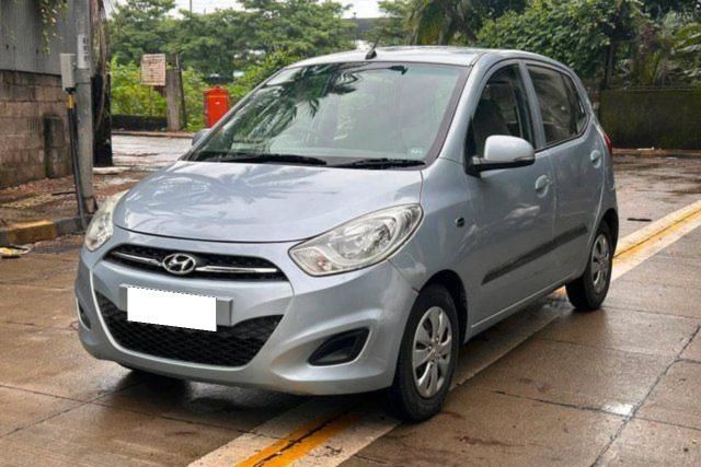 Hyundai i10 Magna Second-hand 2011 Hyundai i10 Magna for sale in Mumbai