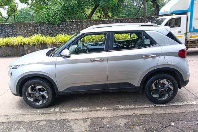 Hyundai Venue एसएक्स प्लस टर्बो DCT बीएस4 Second-hand 2019 Hyundai Venue एसएक्स प्लस टर्बो DCT बीएस4 for sale in Mumbai