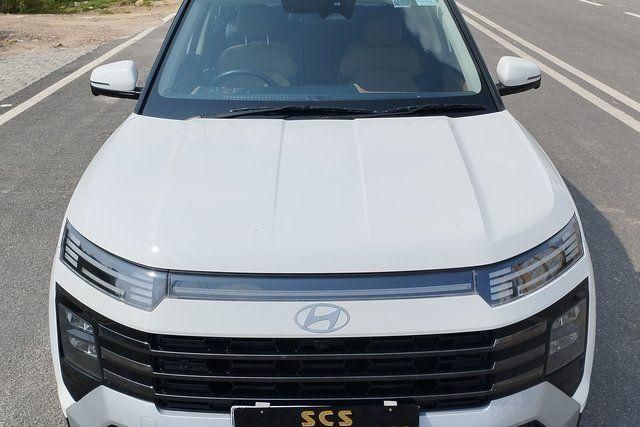 Hyundai Alcazar Signature DCT Second-hand 2024 Hyundai Alcazar Signature DCT for sale in New Delhi