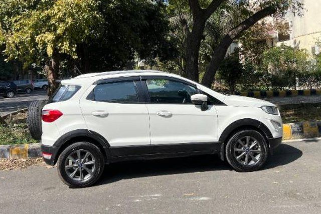 Second-hand 2020 Ford Ecosport 1.5 पेट्रोल Titanium for sale in New Delhi
