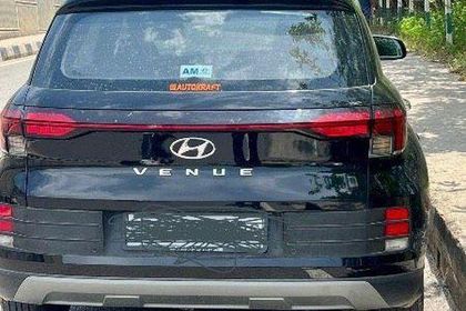 2024 Hyundai Venue S 2023-2025