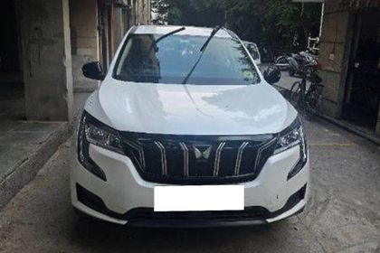 2025 Mahindra XUV700 MX 5Str