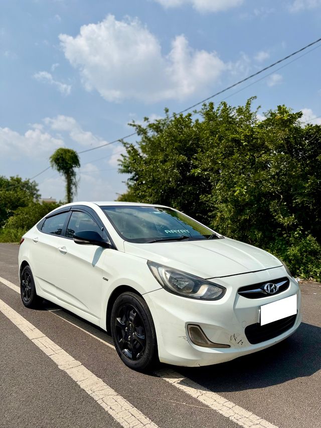 Second-hand 2013 Hyundai Verna 1.6 CRDi ईएक्स MT for sale in Bangalore