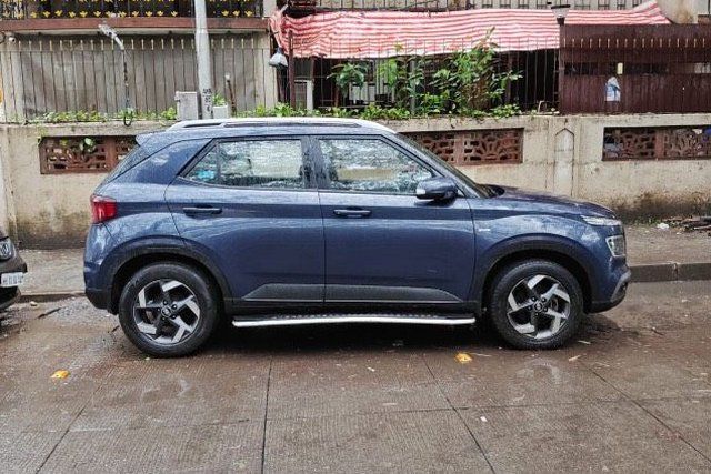 Second-hand 2020 Hyundai Venue एसएक्स टर्बो iMT for sale in Mumbai