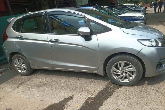 Honda Jazz 1.2 V AT i VTEC Second-hand 2015 Honda Jazz 1.2 V AT i VTEC for sale in New Delhi