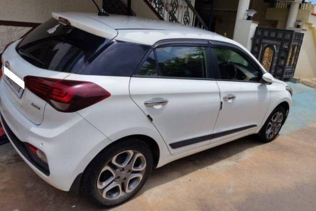 Second-hand 2019 Hyundai i20 पेट्रोल एस्टा ऑप्शन for sale in Bangalore