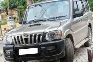 Used VLX 2WD 7S BSIV