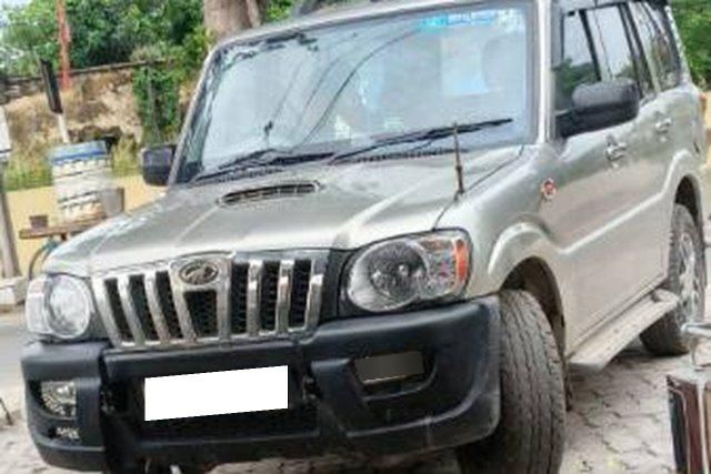 Mahindra Scorpio VLX 2WD 7S BSIV Second-hand 2014 Mahindra Scorpio VLX 2WD 7S BSIV for sale in Sitamarhi