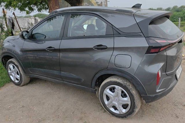Tata Nexon Pure CNG Second-hand 2024 Tata Nexon Pure CNG for sale in Ajmer