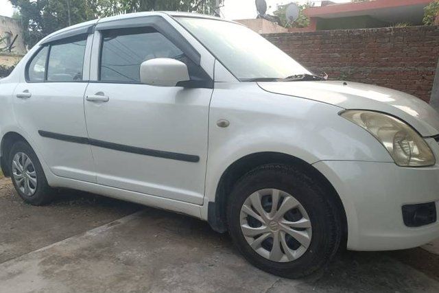 Maruti Suzuki Swift Dzire 1.2 एलएक्सआई बीएस4 Second-hand 2010 Maruti Suzuki Swift Dzire 1.2 एलएक्सआई बीएस4 for sale in Jammu