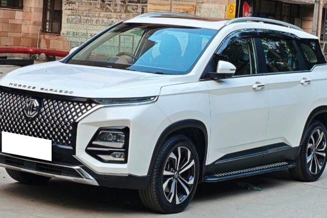 MG Hector Plus Sharp Pro CVT 2023-2025 Second-hand 2024 MG Hector Plus Sharp Pro CVT 2023-2025 for sale in New Delhi