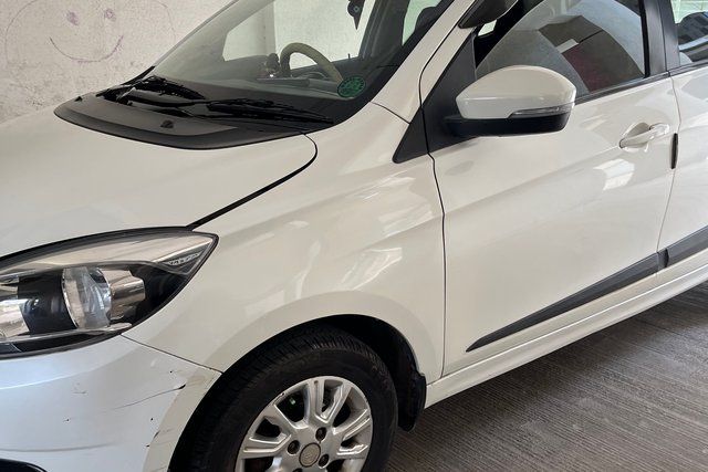 Tata Tiago 1.2 Revotron एक्सजेड Second-hand 2017 Tata Tiago 1.2 Revotron एक्सजेड for sale in Pune