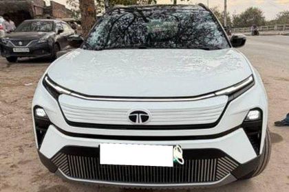 2025 Tata Harrier EV एडवेंचर एस 65