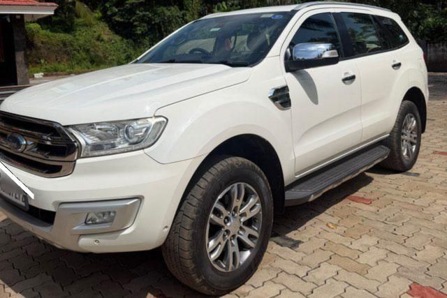 Second-hand 2018 Ford Endeavour 2.2 Titanium AT 4X2 for sale in Bangalore