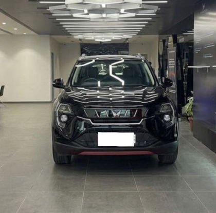 2024 Mahindra XUV 3XO AX5