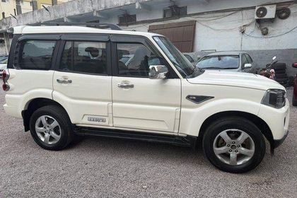 2018 Mahindra Scorpio S7 120