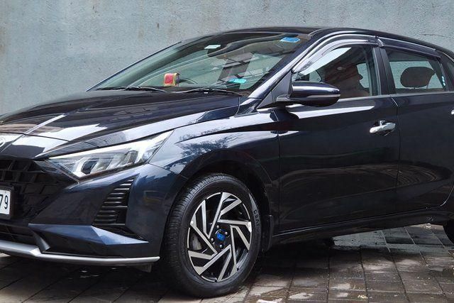 Hyundai i20 एस्टा ऑप्शनल आईवीटी Second-hand 2024 Hyundai i20 एस्टा ऑप्शनल आईवीटी for sale in Mumbai