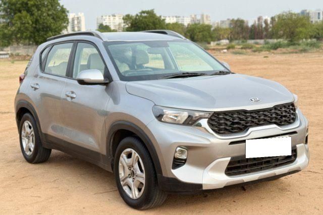 Kia Sonet एचटीके प्लस डीजल बीएस6 Second-hand 2021 Kia Sonet एचटीके प्लस डीजल बीएस6 for sale in Ahmedabad