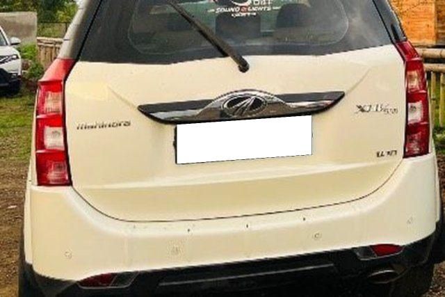 Mahindra XUV500 R W10 FWD Second-hand 2017 Mahindra XUV500 R W10 FWD for sale in Jalgaon