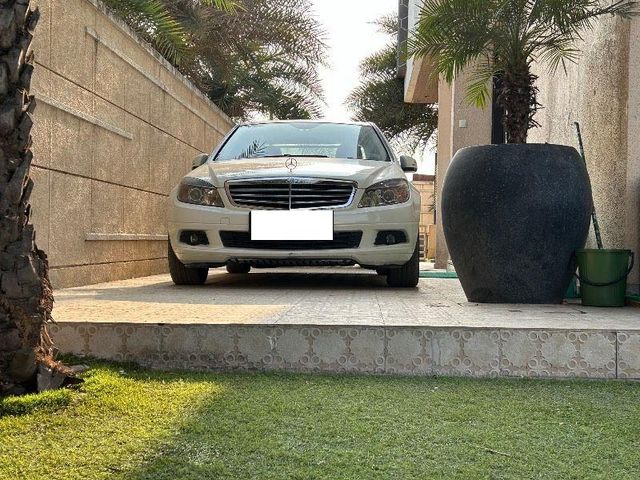 Second-hand 2011 Mercedes-Benz C-Class 220 CDI MT for sale in Pune