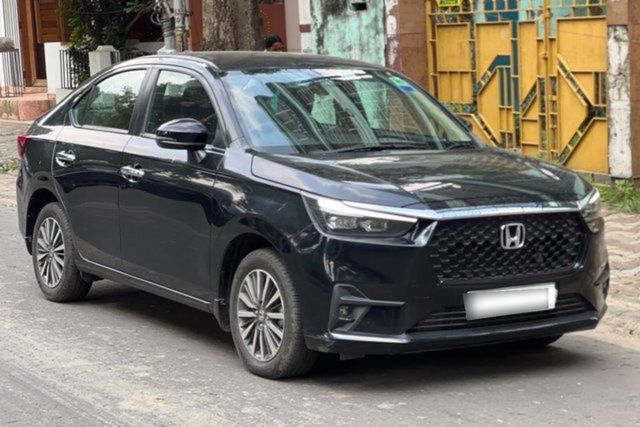 Honda Amaze जेडएक्स Second-hand 2025 Honda Amaze जेडएक्स for sale in Kolkata