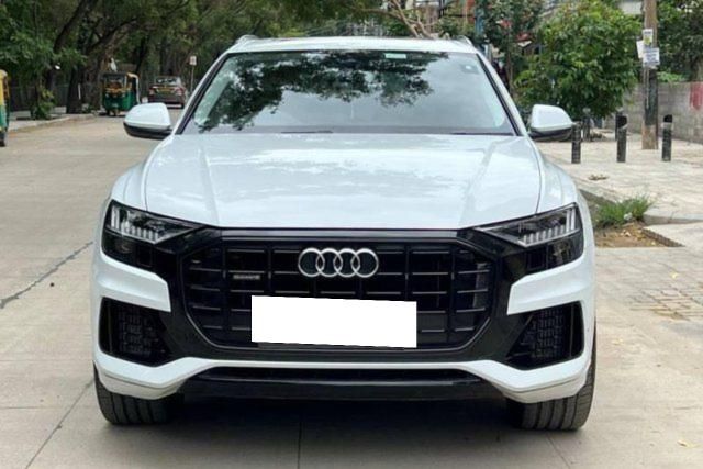 Audi Q8 Celebration Edition बीएस6 Second-hand 2021 Audi Q8 Celebration Edition बीएस6 for sale in Bangalore