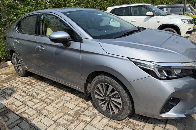 Second-hand 2023 Honda City V CVT for sale in Faridabad