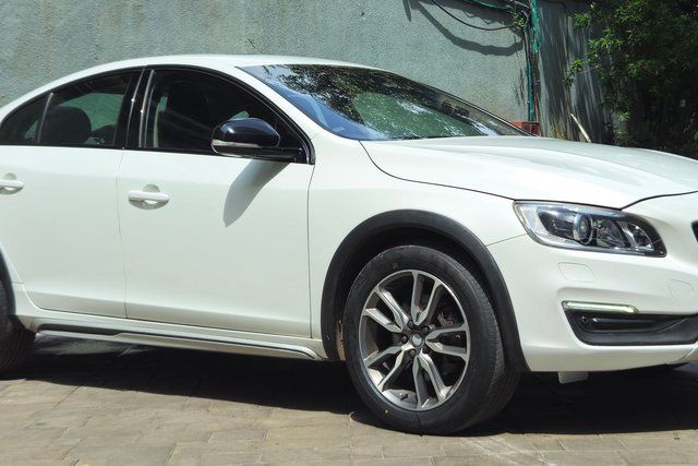 Volvo S60 Cross Country D4 AWD BSIV Second-hand 2019 Volvo S60 Cross Country D4 AWD BSIV for sale in Mumbai